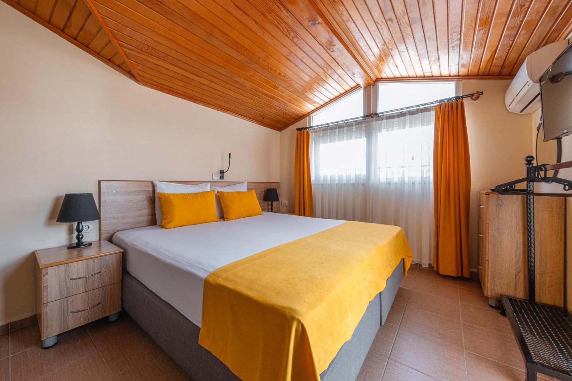 Ten Apart Hotel Fethiye Esterno foto
